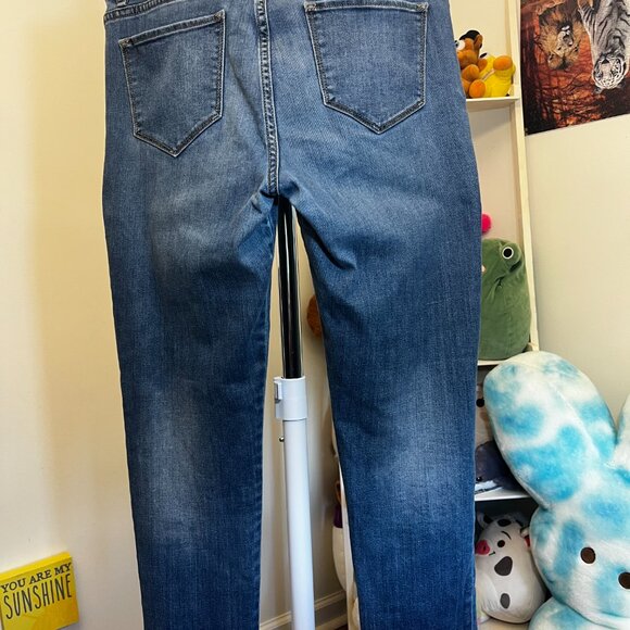 Liz Claiborne Medium Wash Boyfriend Skinny Jeans Size 10 - Picture 2 of 6
